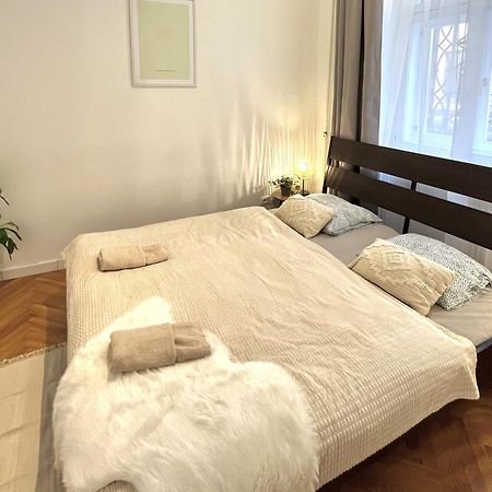 Apartment Mia - Old Town, Ac Bratislava Exterior photo