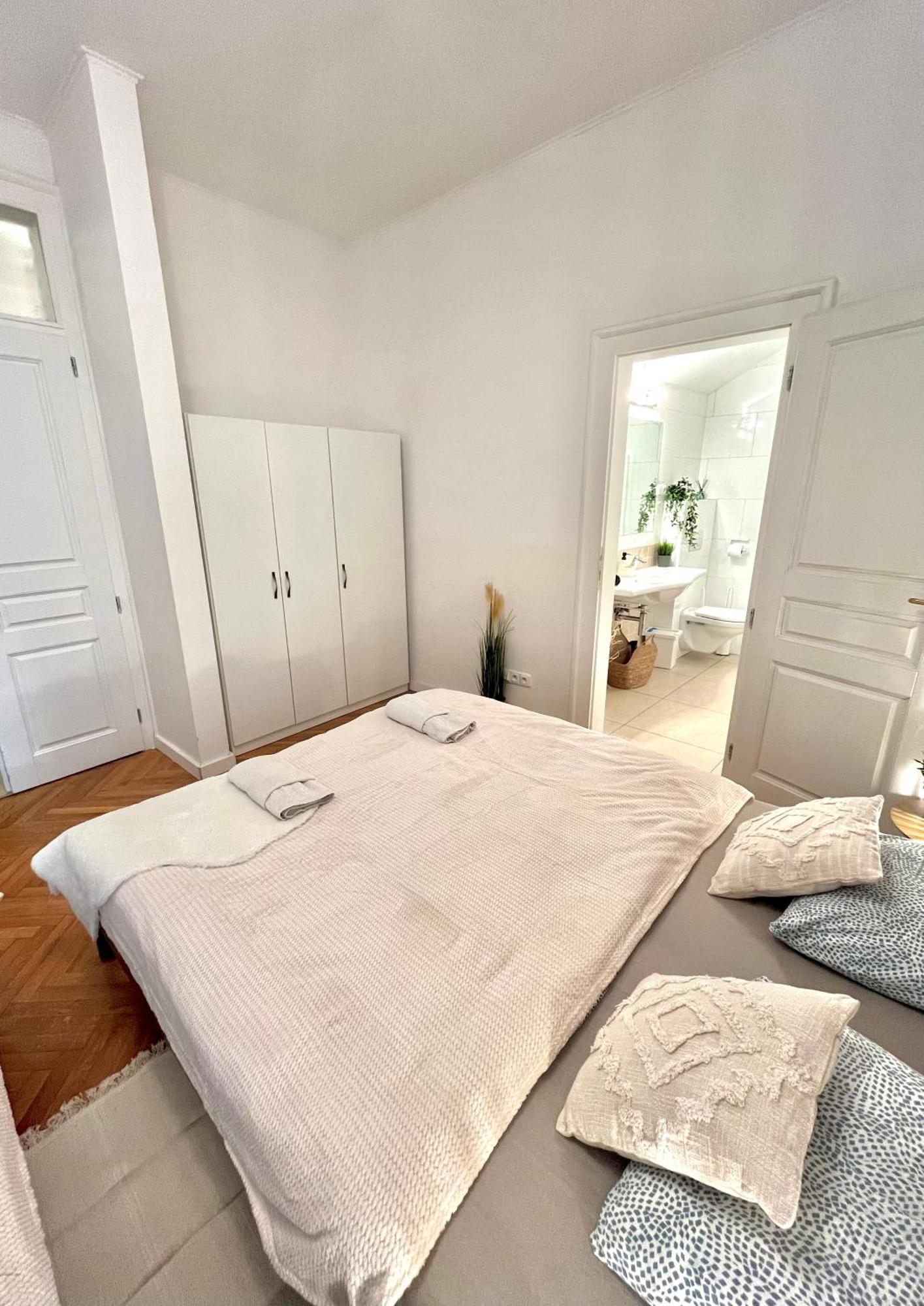Apartment Mia - Old Town, Ac Bratislava Exterior photo