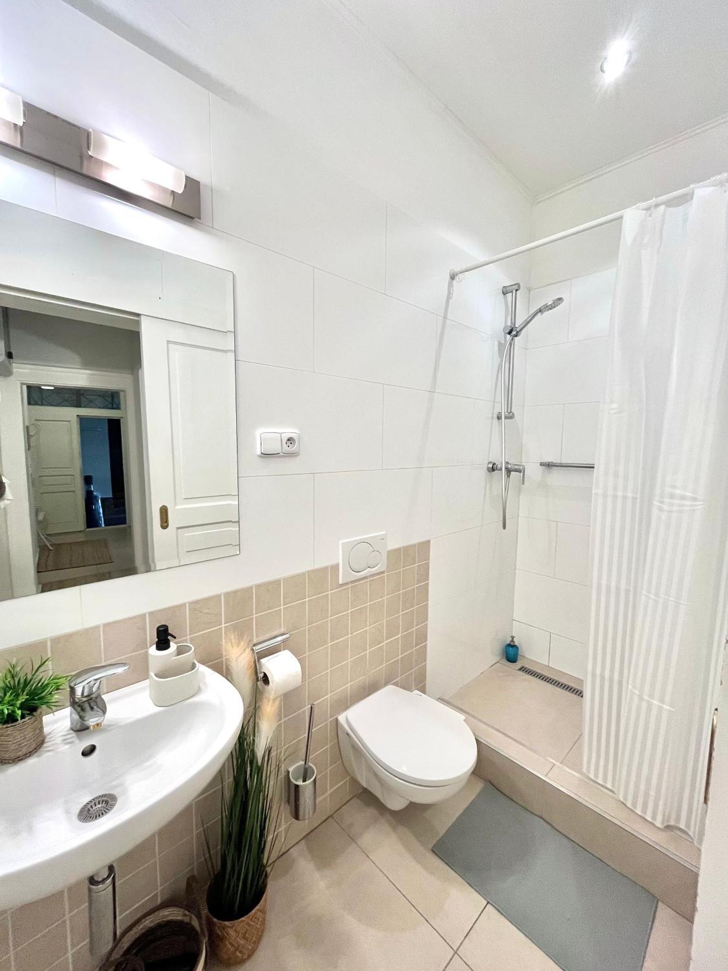 Apartment Mia - Old Town, Ac Bratislava Exterior photo
