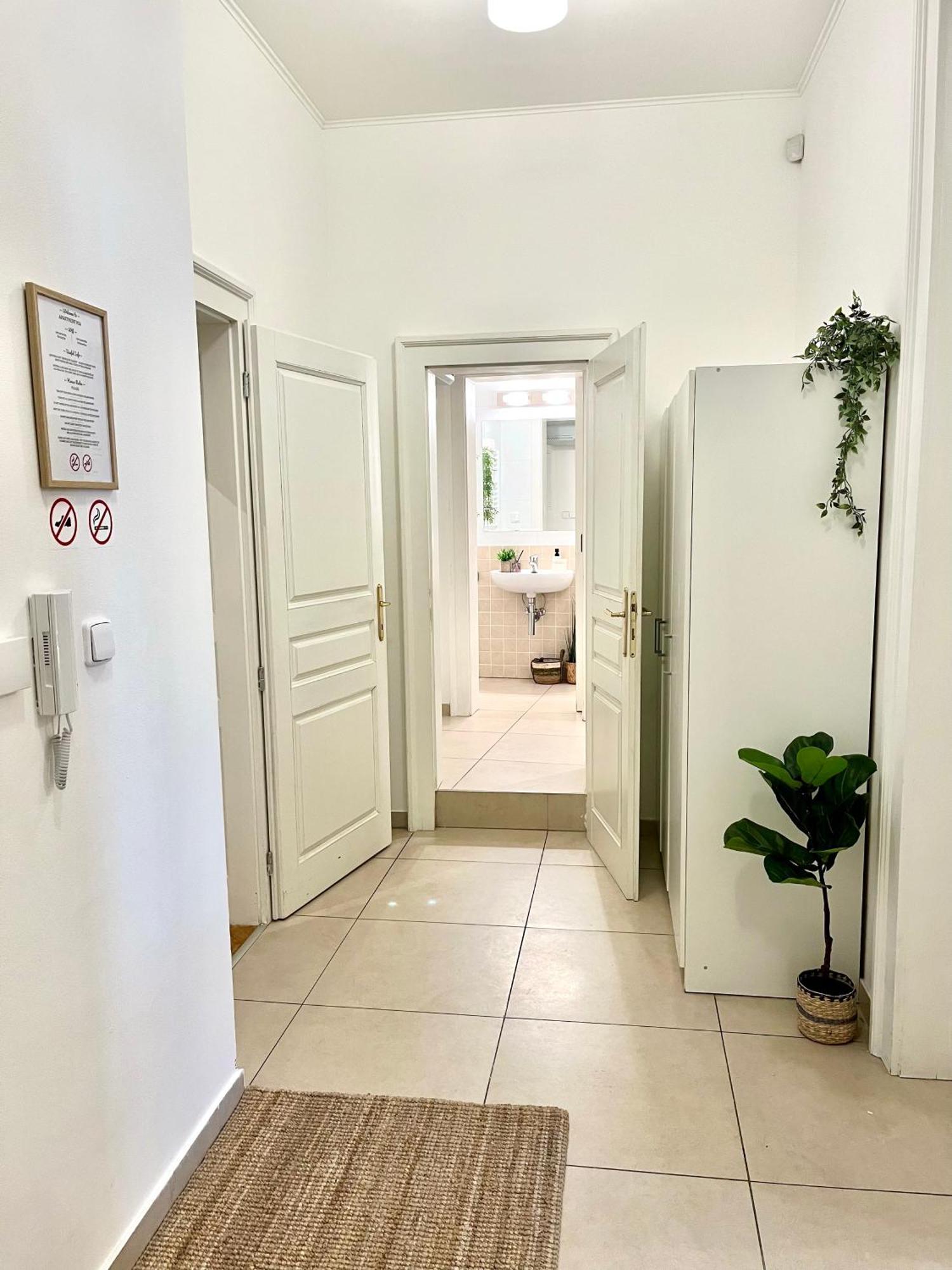 Apartment Mia - Old Town, Ac Bratislava Exterior photo